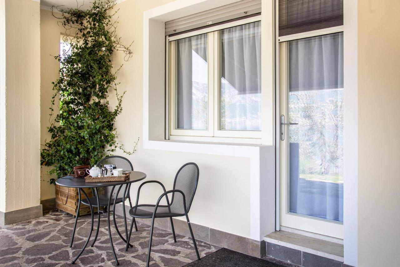 Casa Francesca Apartment Тори дел Бенако Екстериор снимка